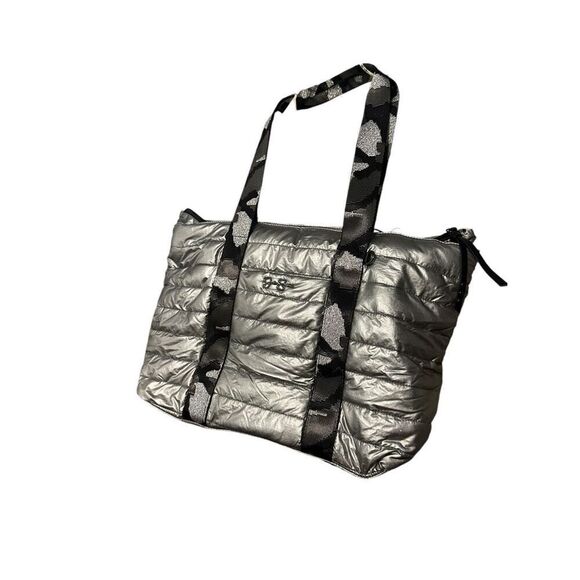 Beautiful Jessica Simpson Womens Portia Metallic Purse Tote Handbags Large grey - Picture 11 of 16